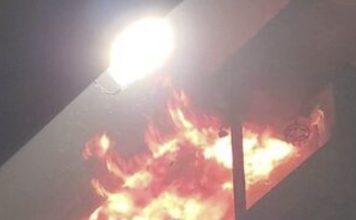 男女平安夜床上烧成焦尸 首饰现金全给儿子