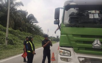 JPJ严厉打击超载 狂发近3.5万通知书