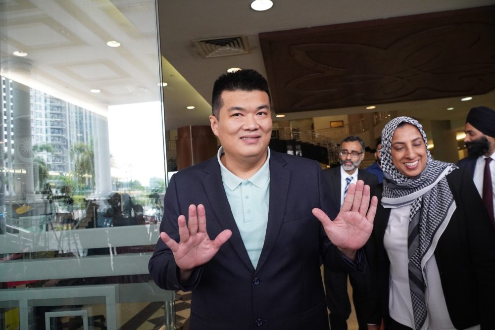 albert-34468-1980x1320