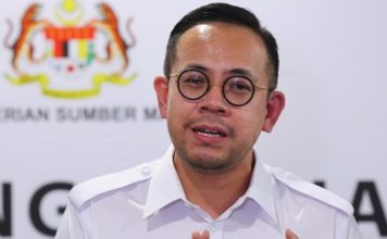 政府对争议条文急踩煞车 暂停执行“未通报职缺罚1万”