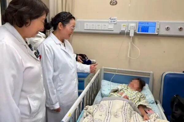 e5908ce697b6e69c89e58db5e5b7a2e38081e79dbee4b8b8e380808e5b281e5a5b3e7aba5e2809ce4b88de695a2e59ca8e5ada6e6a0a1e4b88ae58e95e68980e2809d