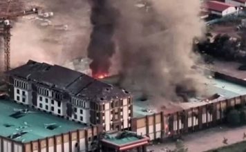 泰国轰炸“柬埔寨奢华赌场” 6诈骗大楼变废墟