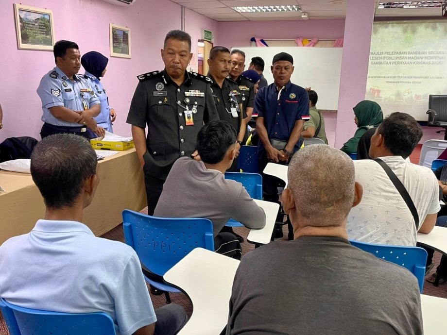 efbc88e5a4a7e58c97e9a9acefbc891407e5908de5898de59b9ae78aafe59ca8120e585ace58fb8e58f97e88198efbc8ce5b180e995bfefbc9ae8bf99e7bea4e4baba