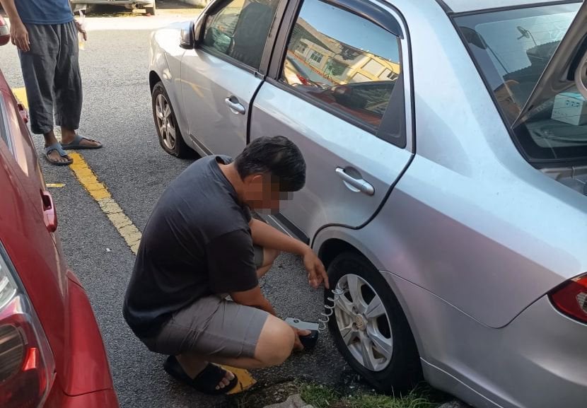 efbc88e7bd91e997bbefbc89e585ace585b1e5819ce8bda6e4bd8de680bbe8a2abe4babae99cb8e58da0-e5a5b3e58fb8e69cba4e8bdaee8838ee8a2abe694bee6b094