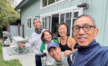 男星豪气送女出嫁 巨型龙凤镯嫁妆成焦点