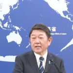 记者连番试图套话 日外长巧妙应对引百万点赞