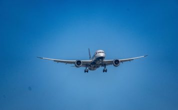 华裔青年出国公干离奇失联 妈妈:只接到一句“已被判刑”