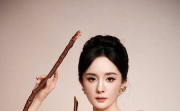 杨幂魏大勋“同框零互动” 女方全程侧身避开