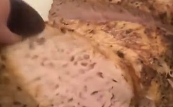 网友买到“蜂窝”猪肉 肉质布满微孔洞