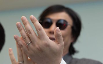 萧煌奇甜晒婚戒报喜 2026年初升格人夫