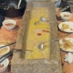 餐厅推出石槽火锅 被吐槽像“猪食槽”