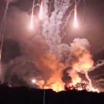 美军突袭马杜罗基地 守卫曝声波武器致集体吐血