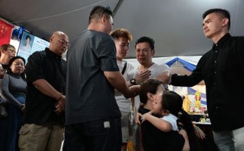 大马知名“街区歌后”举殡 百名亲友泪别最后一程