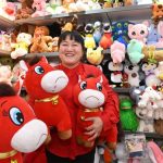 “哭哭马”火出国门 老板娘给失误工人奖12年