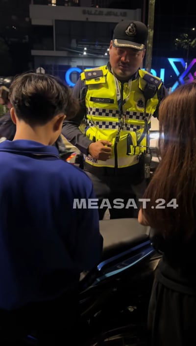 260103CMKfb61b-CR260102martinA01-countdawn_underage