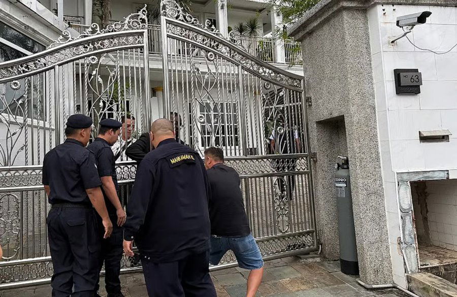 6d9177b5d405ce5c21f7c53db1a46d82