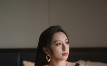 视后终有新作在手 大晒性感美照回馈粉丝