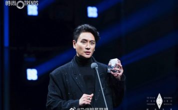 视帝红毯造型翻车 180cm身高被拍成“小矮人”