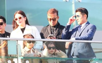 天王携妻带两女逛马场 活泼女儿抢镜