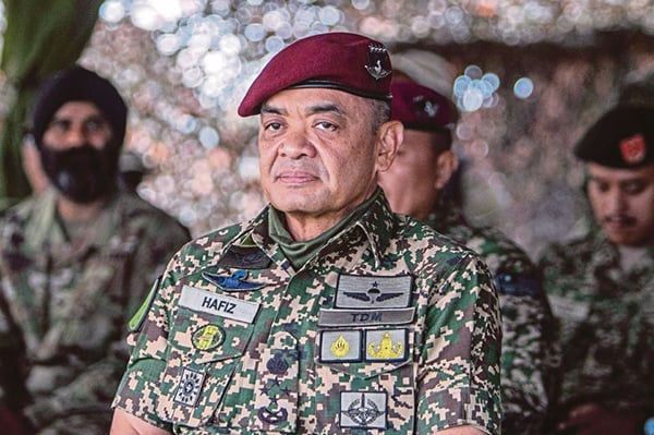 Former-Army-Commander-260107-a2-noresize