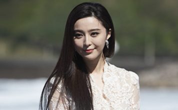 影后父亲现身婚宴 冻龄状态惊艳全场