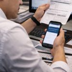 为还债伪造婚宴收据 华裔男骗63新人逾160万