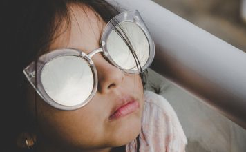 眼镜店配错镜片 女童散光变近视