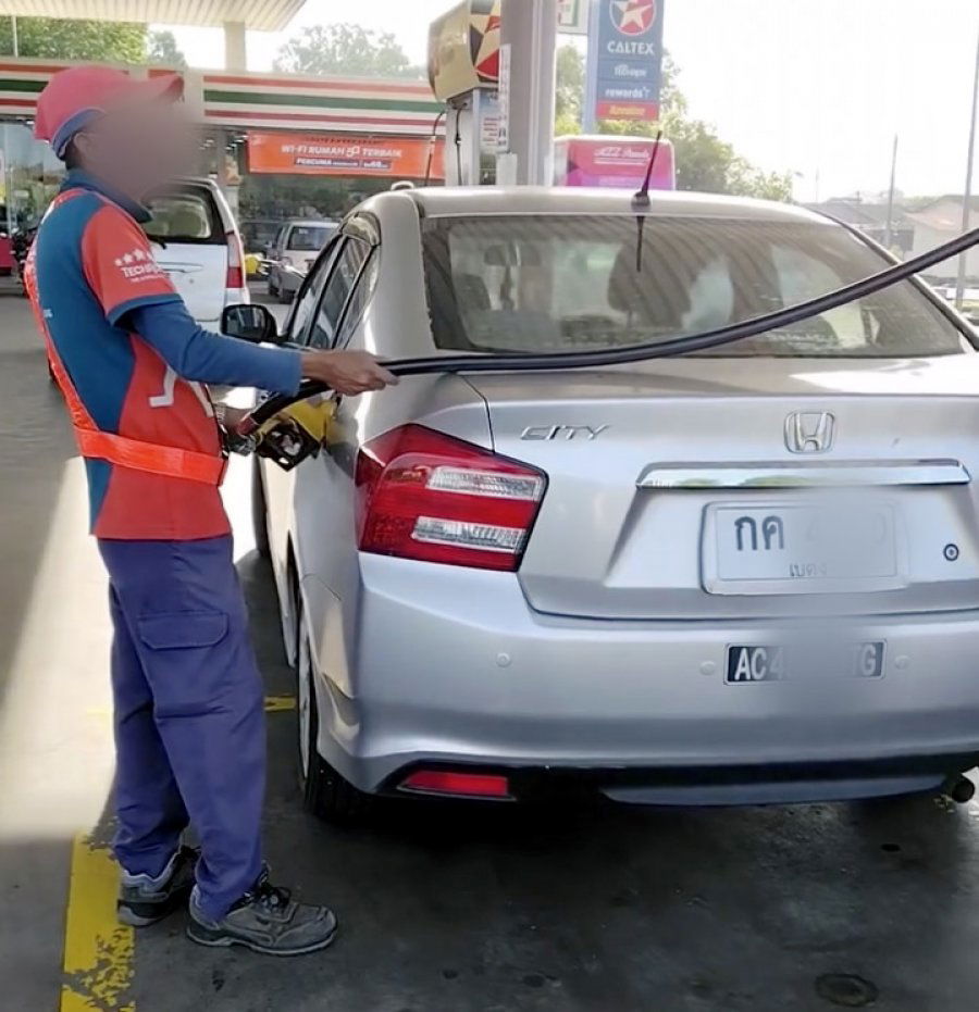 de64402670d44b63709e825ea1096697