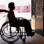 为了想当医生走火入魔 男子自断左脚骗入学资格