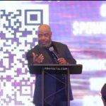 “可获上帝祝福变富翁” 牧师亮二维码募捐惹议