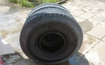 罗里轮胎失控脱落 冲进店铺撞飞女子重伤昏迷