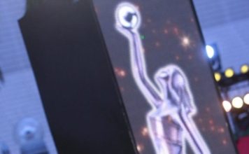 关咏荷现身米兰 不输年轻女星