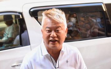 苑琼丹开直播公司 陈浩民现场被“叻哥”狂插话