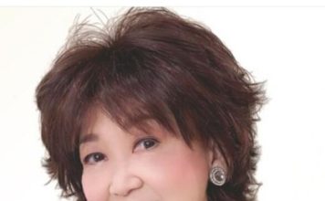 朱咪咪现身好友生日会 身形明显消瘦