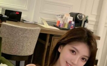 叶珂直播回应“为何不拍戏” 脑子只够当网红