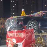 男子3次套中轿车 摊主竟赖账拒兑现