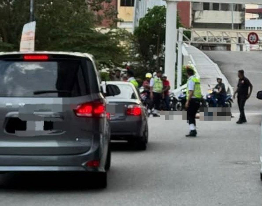 03a25049dea7818bc118cd4b12ec936b