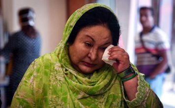 跌倒受伤获病假 罗斯玛缺席联邦法院聆审