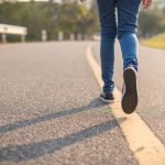 歹徒专挑特定走路姿态的人下手 专家:「这样走路」最容易被盯上