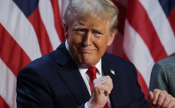 美国最高法院判关税政策违法 特朗普额外征10%全球关税