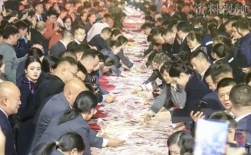 老板宣布公司赚2.7亿 拿1.8亿分给7000员工