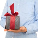 年会最大奖被“菜鸟”抽中 老员工白眼翻到后脑勺