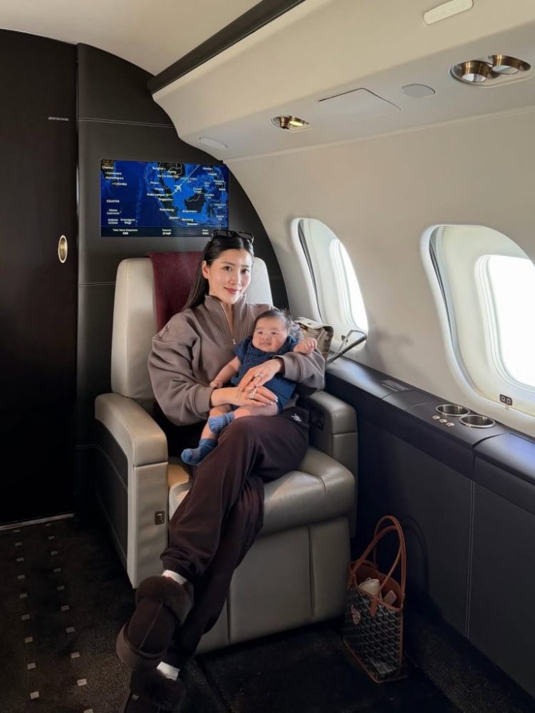 Chryseis-Tan_airplane9993-768x1022