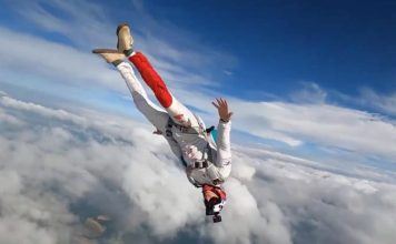 滑翔降落伞高空中无法打开 跳伞冠军撞岩石身亡