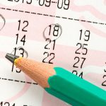 坚持22年同一组号码 男子终于抱走1300万