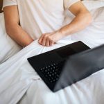 180万人天天看色情网 11岁看片成瘾毁人生