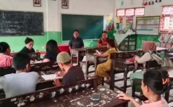 老师遗失RM21恼羞成怒 强迫班上22学生集体脱衣