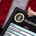 特朗普关税遭高院判无效 不服输再祭“B计划”