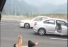 高速公路当自家舞台 失控男在大道上演“翻滚秀”