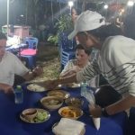 游客误闯丧礼坐等上菜 家属端热菜送温情